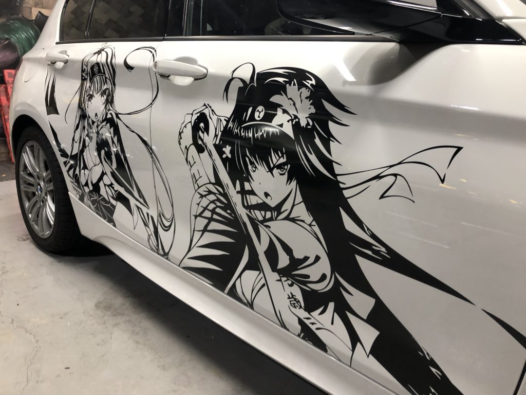 痛車 カッティングステッカー Bmw痛車 痛車クエストファクトリー リアルグラフィック エコガレージ 兵庫 明石 神戸 姫路 大阪 痛車 ランボルギーニ Vtuber Vチューバー ラッピングカー カーラッピング 車塗装 リアルグラフィック 痛車 痛車 カッティングステッカー Bmw痛車 痛車クエストファクトリー リアルグラフィック エコガレージ 兵庫 明石 神戸 姫路 大阪 痛車 ランボルギーニ Vtuber Vチューバー ラッピングカー カーラッピング 車塗装 リアルグラフィック 痛車